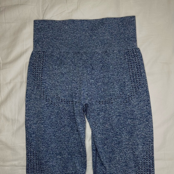 INSTINCTT butt-lifting seamless leggings - Picture 5 of 9